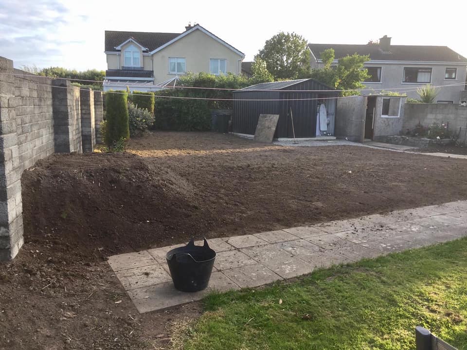 Levelled Garden, Brown Clay, Re-Seeded. Eoin O'Keeffe Architects