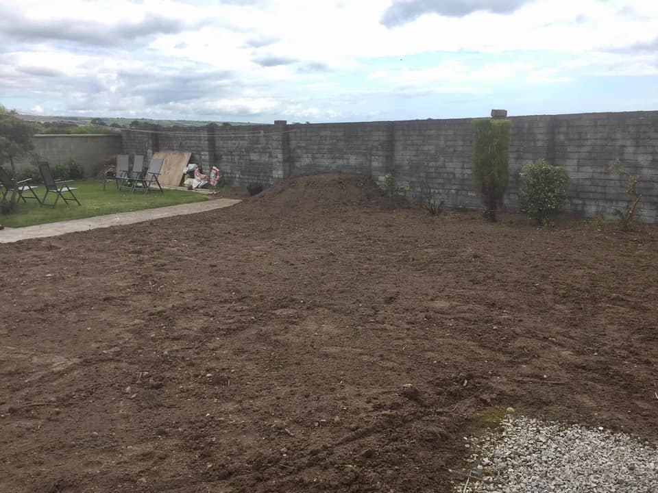 Levelled Garden, Brown Clay, Re-Seeded. Eoin O'Keeffe Architects